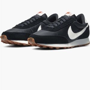 Nike DayBreak Black and White Sneaker